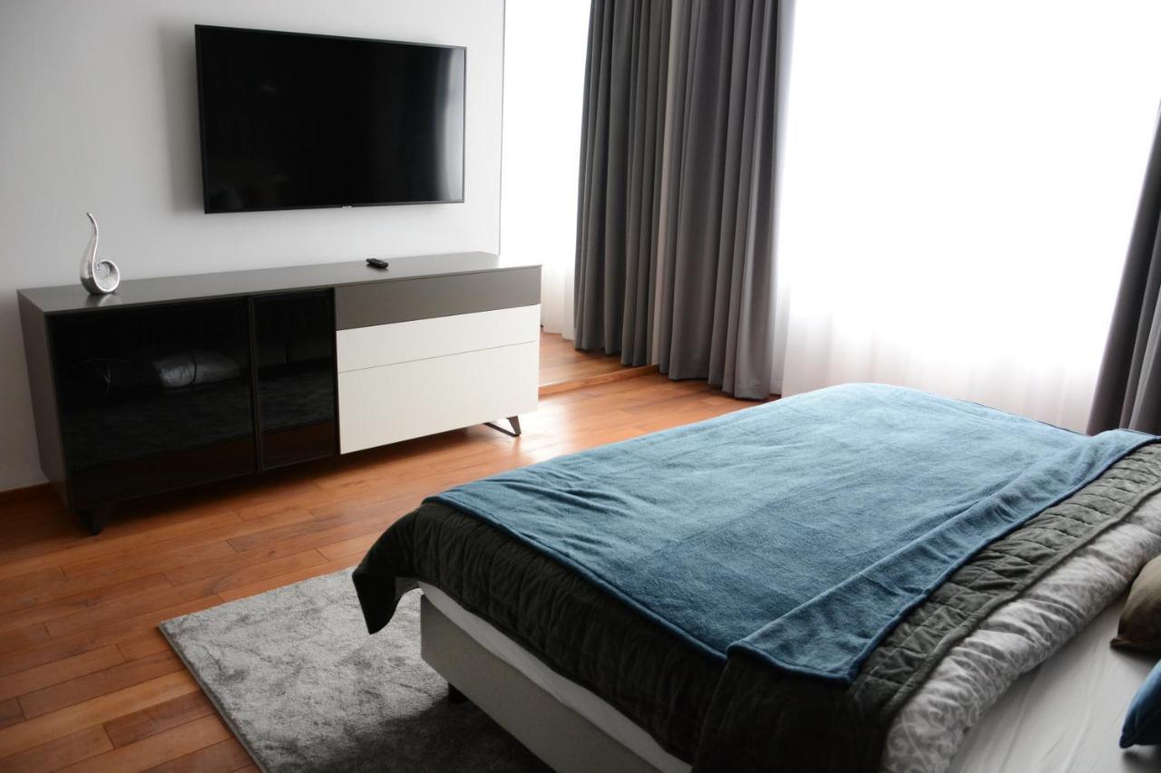 Premium Apartment Near Banska Bystrica Square With Two Big Bedrooms Exterior photo