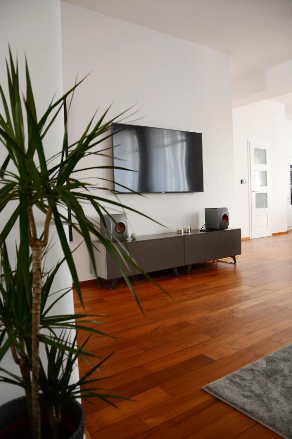 Premium Apartment Near Banska Bystrica Square With Two Big Bedrooms Exterior photo