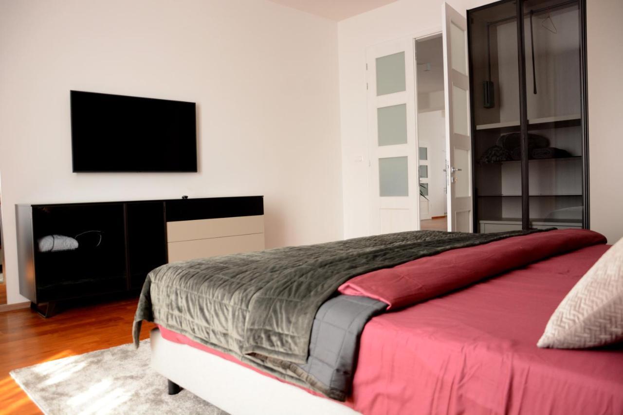Premium Apartment Near Banska Bystrica Square With Two Big Bedrooms Exterior photo