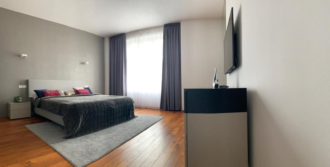 Premium Apartment Near Banska Bystrica Square With Two Big Bedrooms Exterior photo